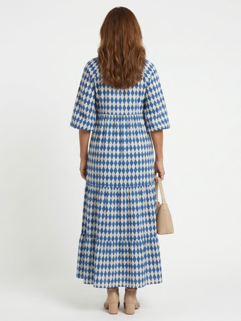 Elodie | Vestido Midi com Camadas e Estampado de Diamantes