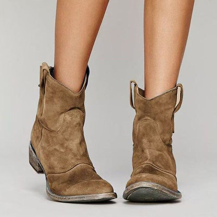 Carlota – Botins de camurça