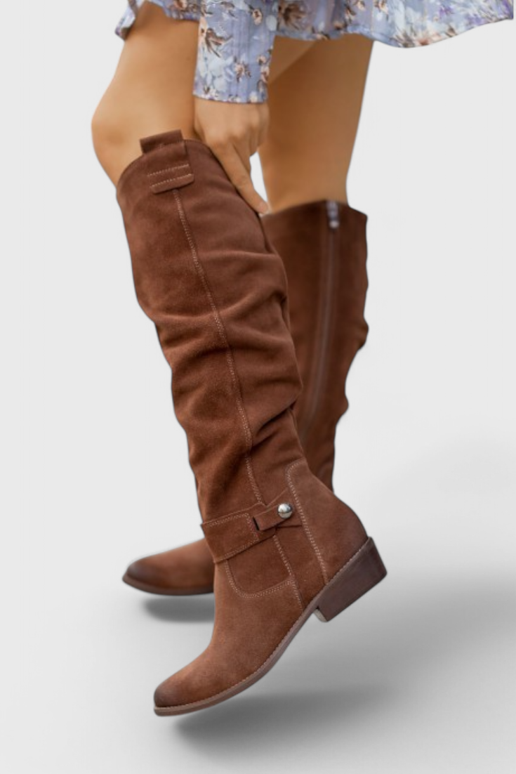 Celine Botas Altas de Estilo Retro