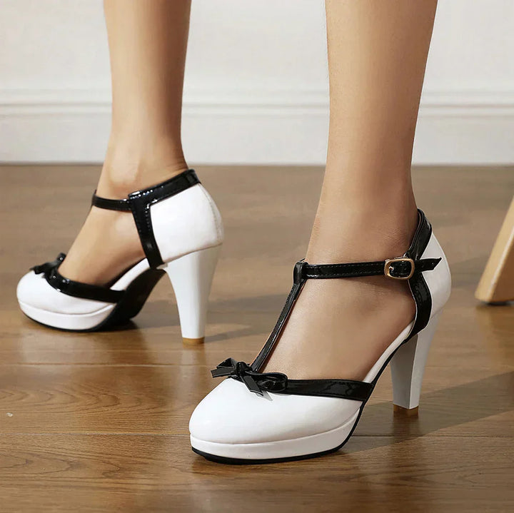 Salto T-Strap Vivienne