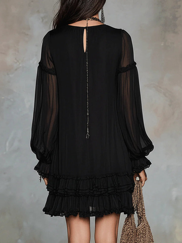 Patricia | Vestido curto preto fluido com decote em V e mangas amplas