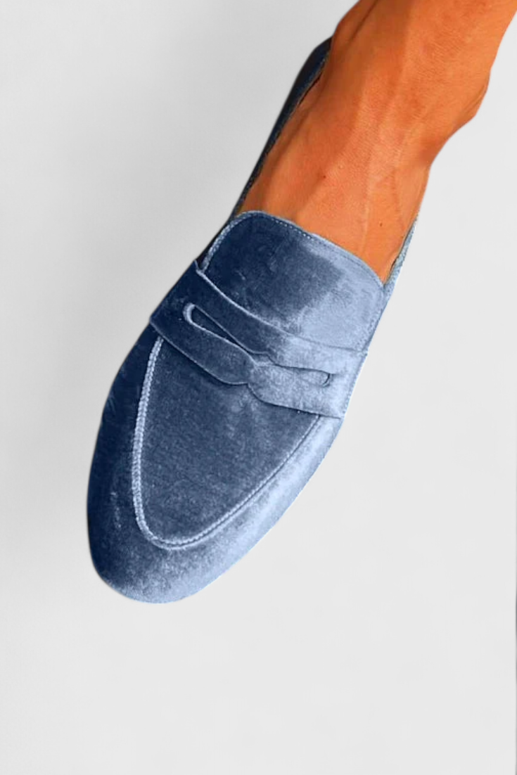 Llnica Mocassins de Veludo Azul com Detalhe Patchwork e Biqueira Redonda