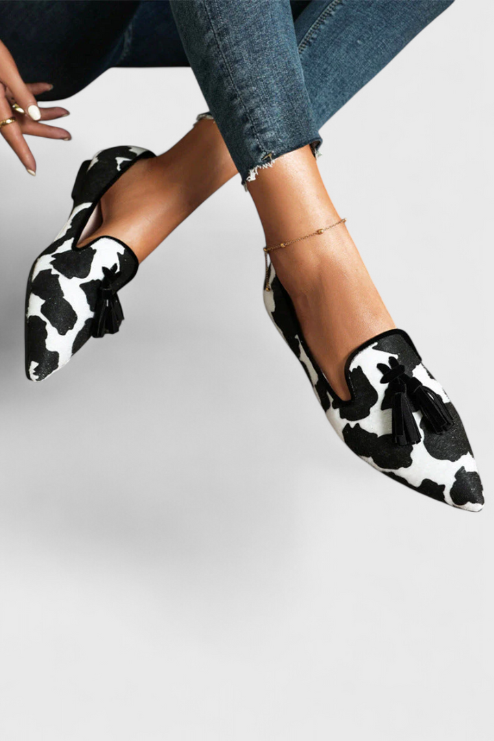 Fermina Loafers Elegantes con Punta Afilada y Diseño Bicolor