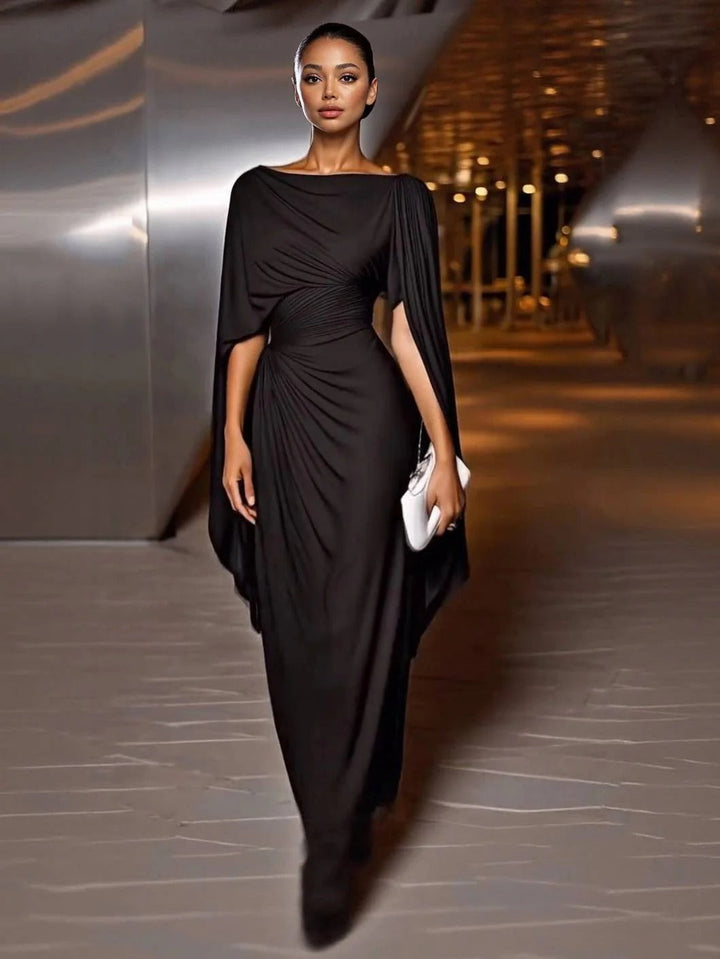 Amelia | Vestido comprido elegante com mangas de capa drapeadas