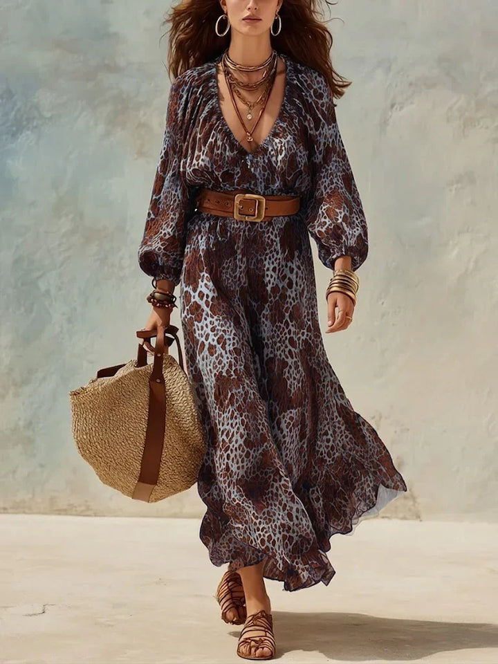 Carla | Vestido casual de mulher com padrão leopardo e decote em V